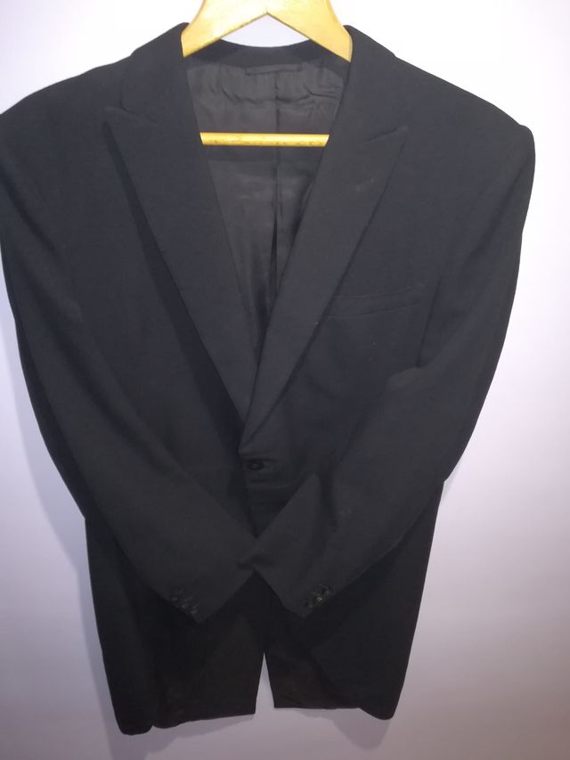 Chaqué negra El Corte Ingles.