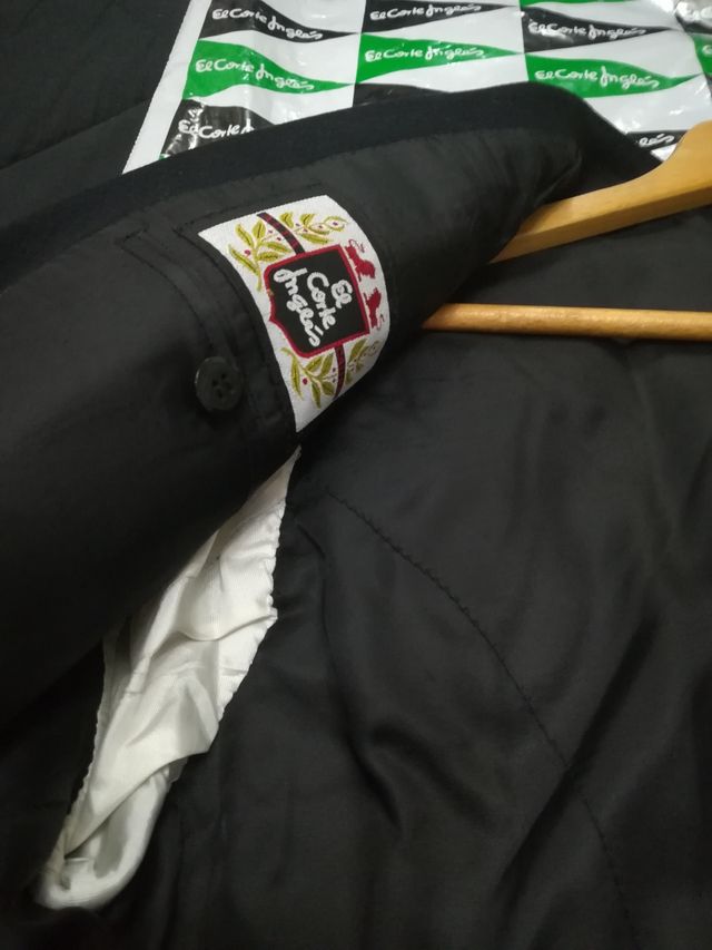 Chaqué negra El Corte Ingles.