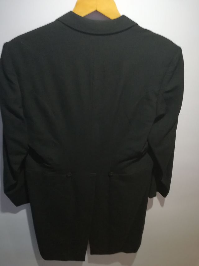 Chaqué negra El Corte Ingles.