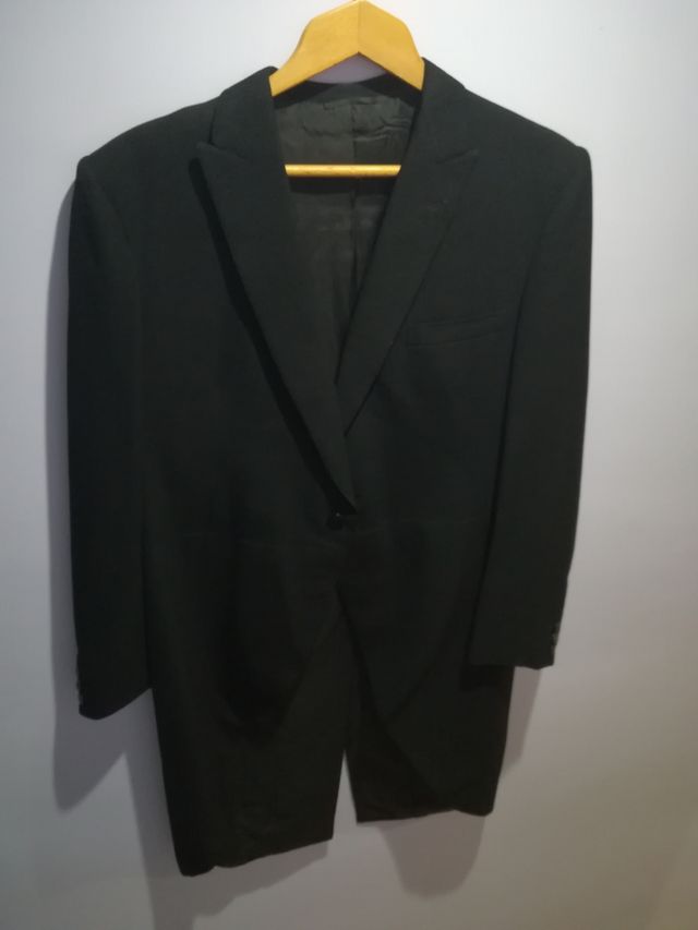 Chaqué negra El Corte Ingles.