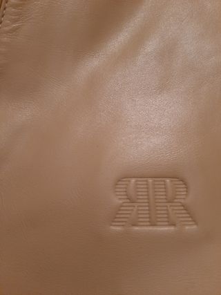 Bolso de piel RR Elos- Pedro Rogado de segunda mano por 30 EUR en Santa  Perpètua de Mogoda en WALLAPOP
