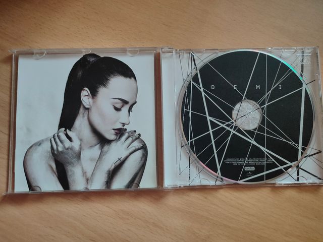 Disco DEMI de Demi Lovato