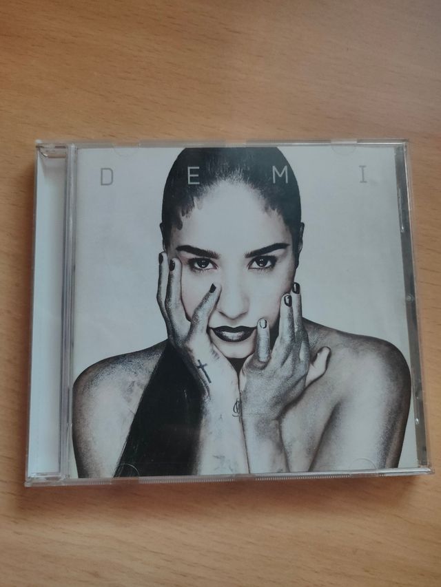 Disco DEMI de Demi Lovato