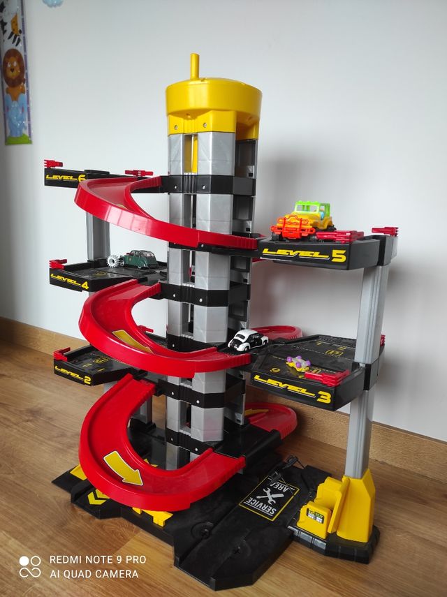 Parking de coches, MOLTO, juguete, casi sin uso.