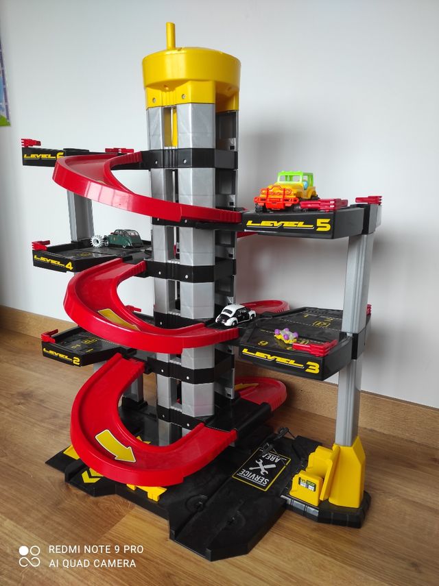 Parking de coches, MOLTO, juguete, casi sin uso.