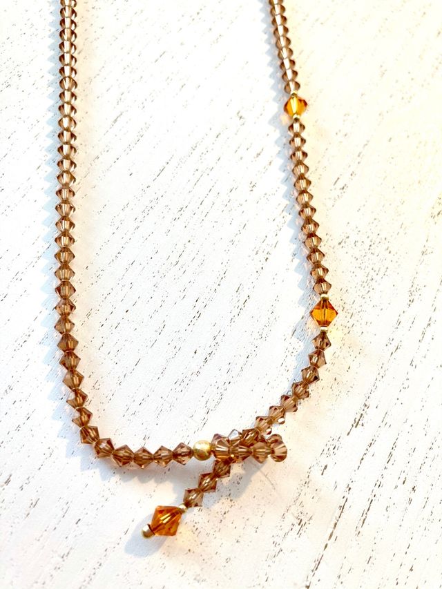 Collar con mini bolitas swarovsky