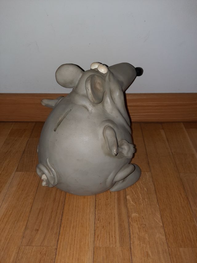 Antigua hucha de roedor