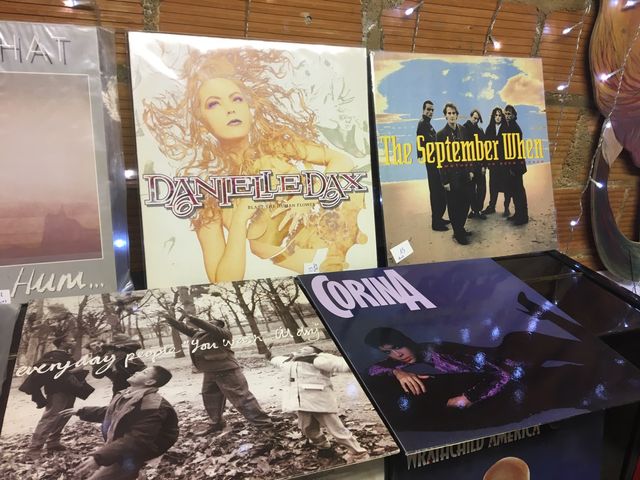 Vinilos new old stock