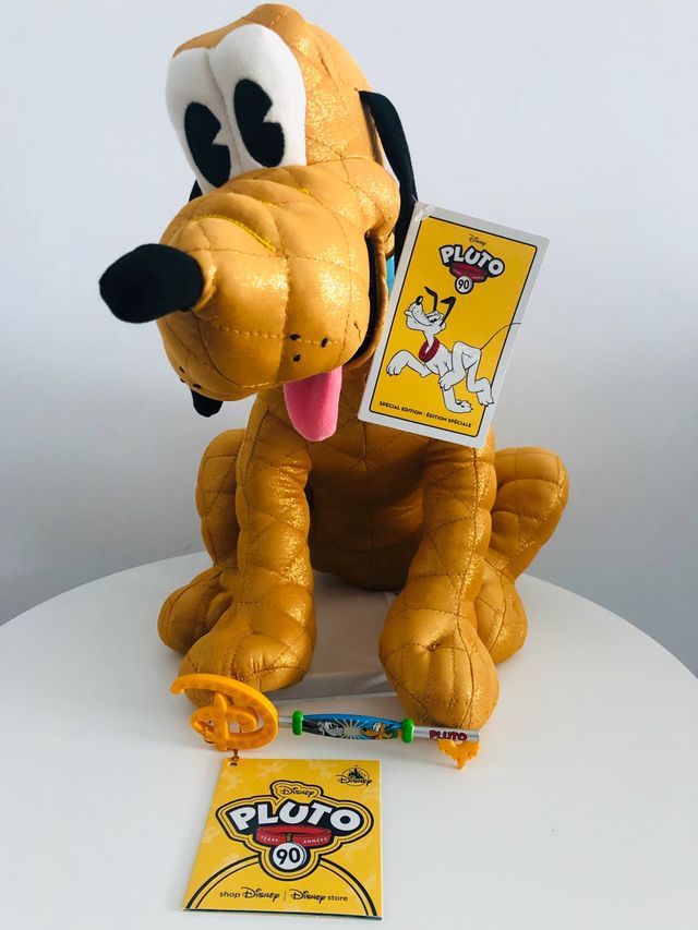 Pluto y llave 90 aniversario disney