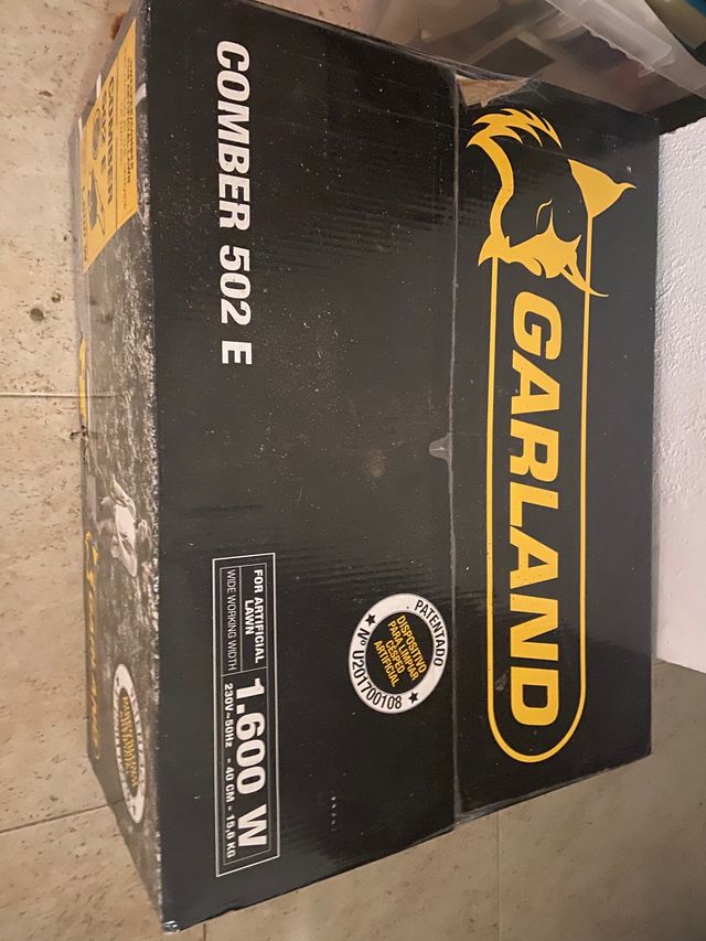 Peinadora / Barredora césped artificial de segunda mano por 200 € en