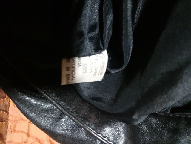 chaqueta y pantalón de piel auténtica. precio nego