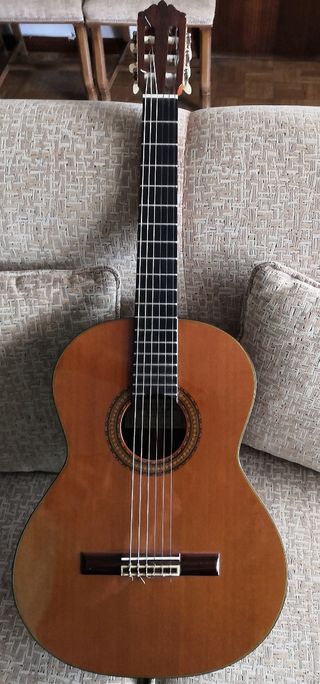 Guitarra clásica Alhambra Mod. Jaime Juliá. de segunda mano por 1.100 EUR  en Valladolid en WALLAPOP