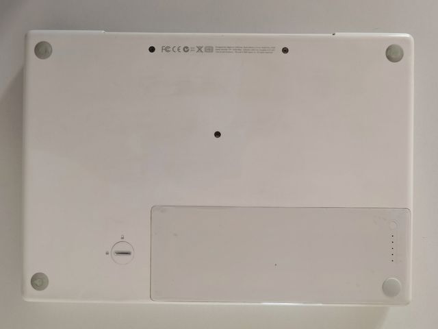 Apple MacBook White 2,1 A1181 C2D 13 pulgadas 2007