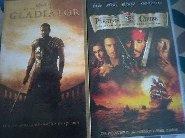 Lote 16 DVD,varios titulos y 2 cintas VHS.