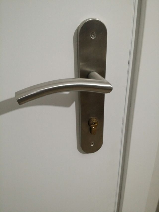 manilla puerta nueva