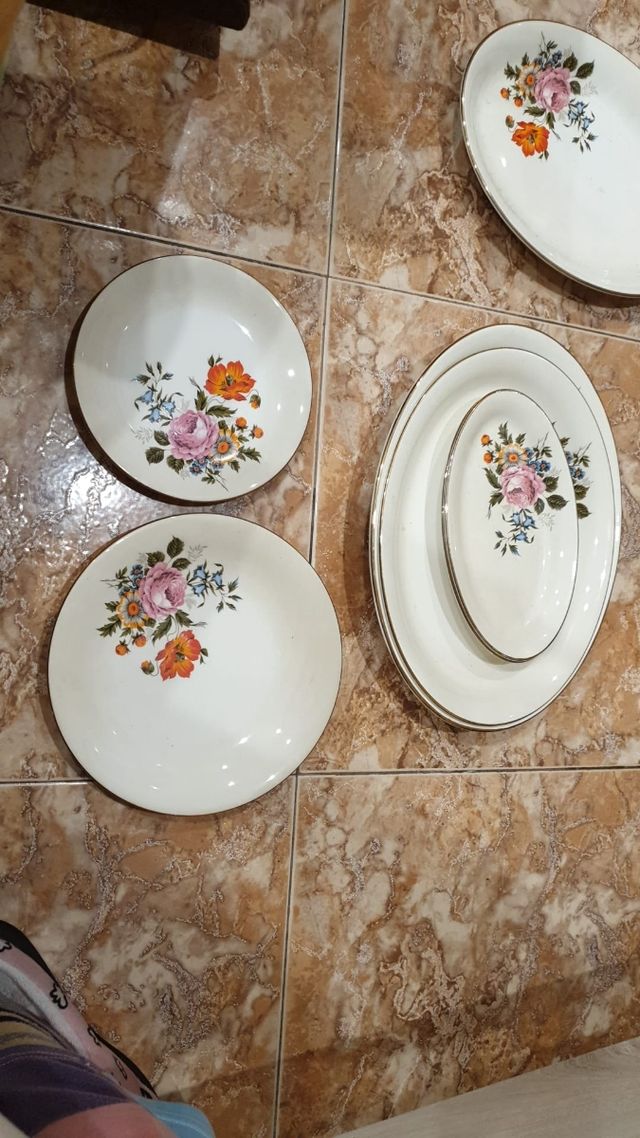 Vajilla completa San Claudio antigua