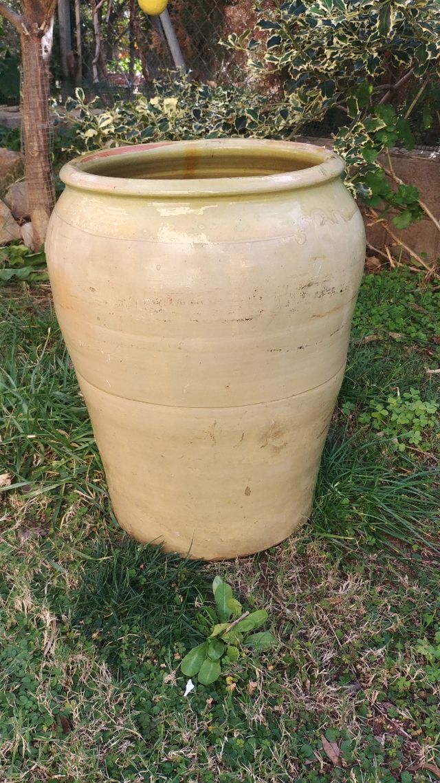 Tinaja de barro orza antigua
