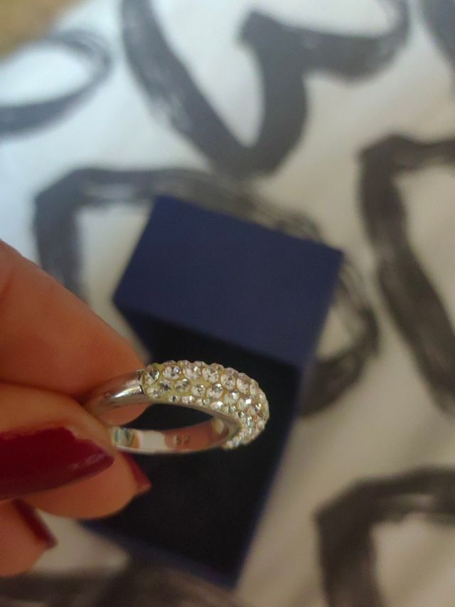 Sortija Swarovski