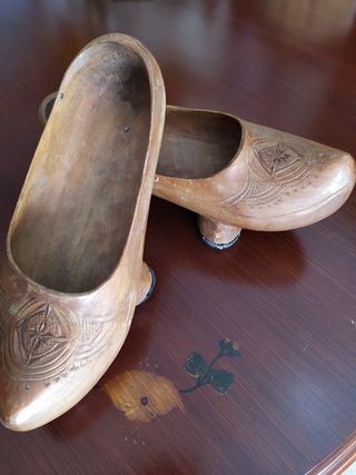 Zueco Asturiano de segunda mano por 30 EUR en La Capellania en WALLAPOP