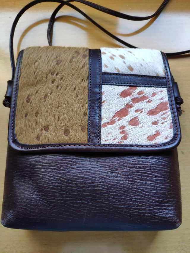 Bolso de piel marrón