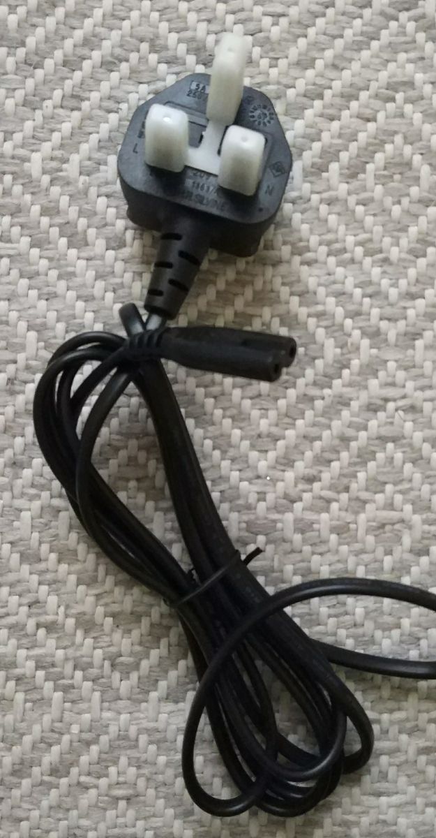 Cable alimentación USA UK fusible 5 Amperios 250V