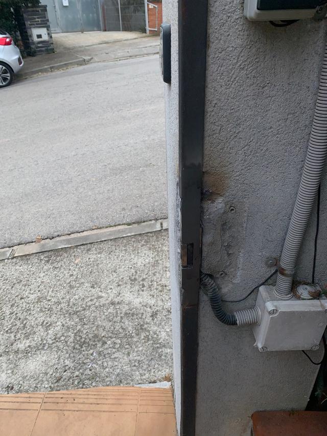 Reparaciones de puertas, escaleras, barandillas...