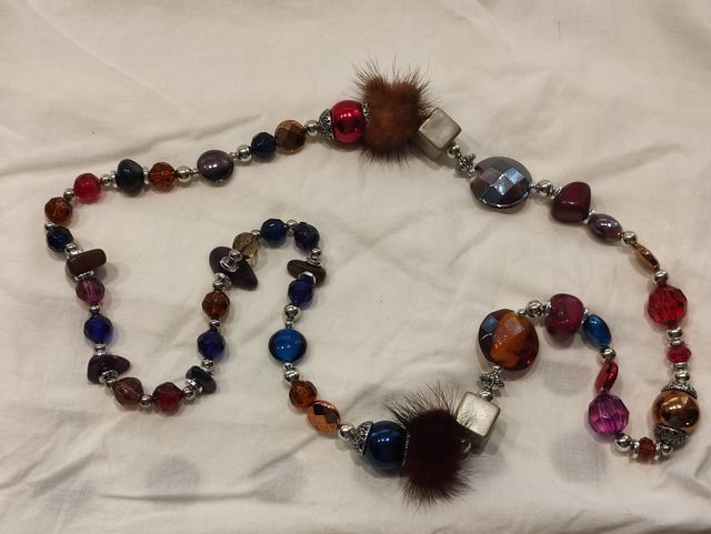 Collar largo de bolas multicolor