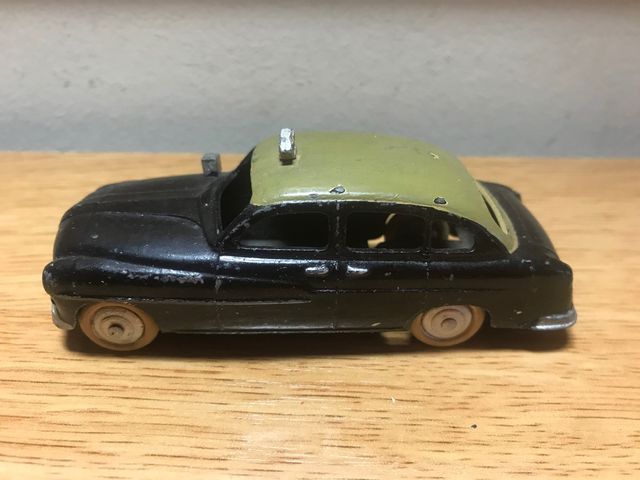 Dinky toys. Ford vedette taxi