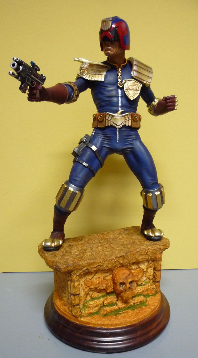 Diorama:Figura Jued Dredd version del comic