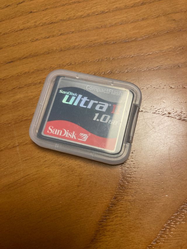 Cámara de Fotos Canon EOS 330D