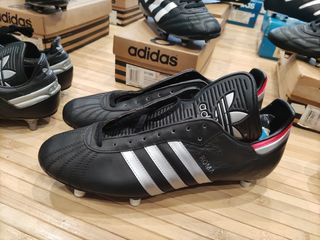 LIQUIDACION BOTAS FUTBOL AÑOS 90\\' ADIDAS WORLD CUP de segunda mano por 100  EUR en O Porriño en WALLAPOP