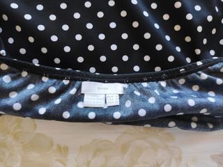 Falda negra con lunares blancos Zara de segunda mano por 4 EUR en Novelda  en WALLAPOP