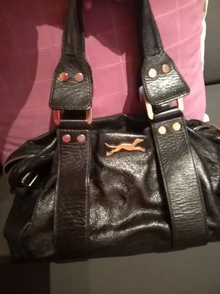 Bolso Bimba y Lola.Piel negro. de segunda mano por 55 EUR en Barcelona en  WALLAPOP