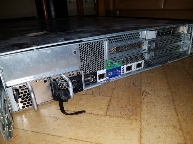 CISCO UCS C210 M2 RAID SOPORTA HASTA 16 HDD