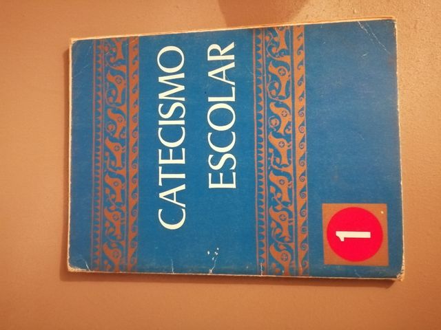 Catecismo escolar antiguo