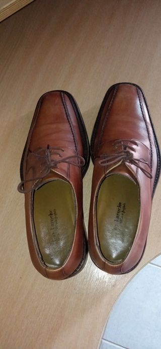 ZAPATOS GUY LAROCHE EL CORTE INGLÉS de segunda mano por 30 EUR en Vilafamés  en WALLAPOP
