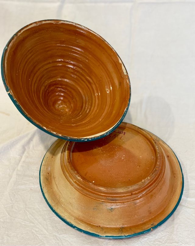 Hermosa Tahine marroquí antigua. Safi. Barro