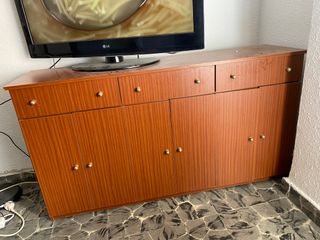 Mueble aparador para la television de segunda mano por 29 € en Valencia