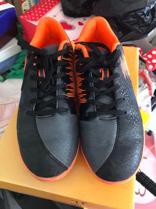 BOTAS MICROTACOS de segunda mano por 10 EUR en Humanes de Madrid en WALLAPOP