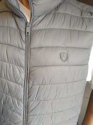 Chaleco Álvaro Moreno talla M hombre de segunda mano por 17 EUR en Atarfe  en WALLAPOP