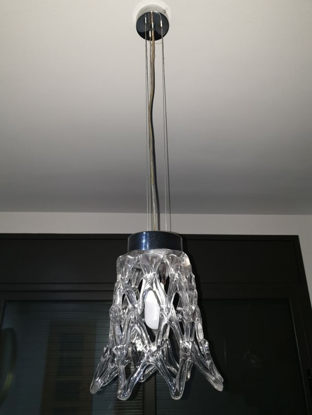 Lampara artesanal de vidrio soplado de unos 25cm.