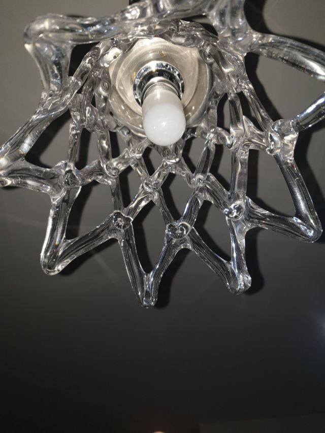 Lampara artesanal de vidrio soplado de unos 25cm.