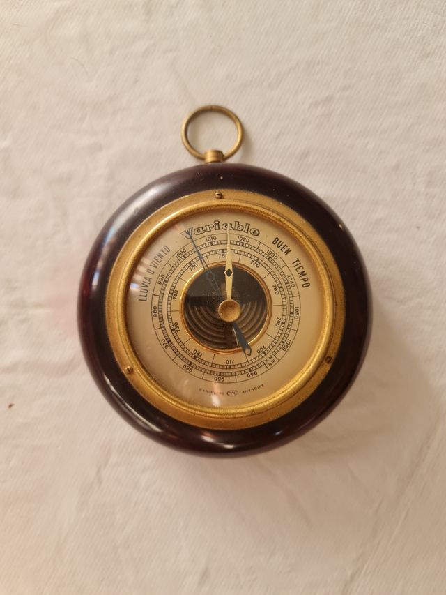 Barómetro antiguo CyC