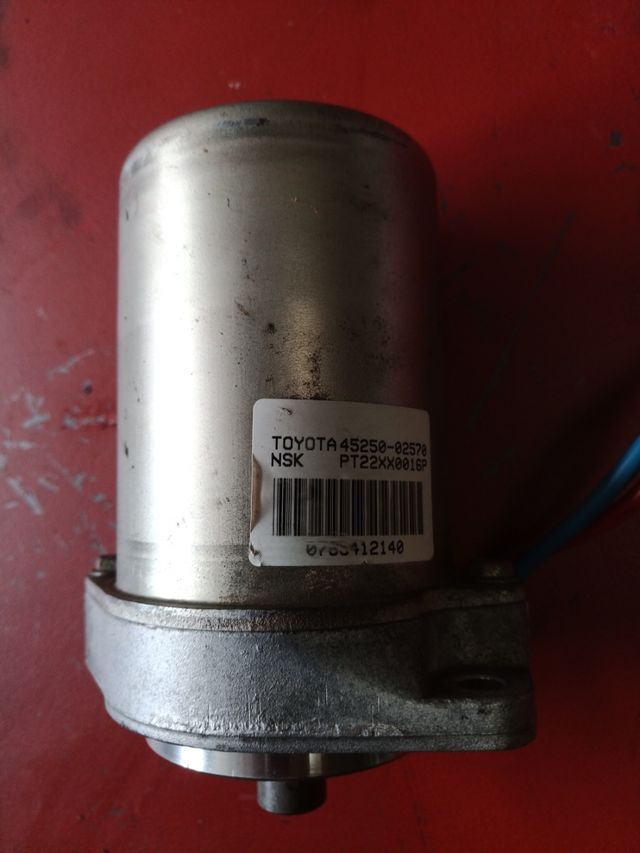 motor eléctrico caña direcion Toyota 45250-02570