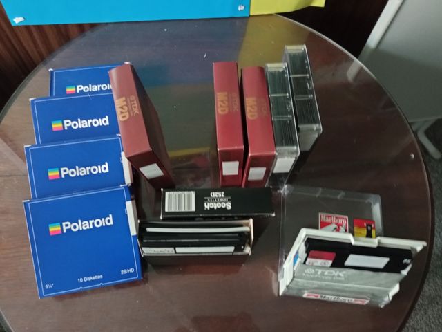 Floppy disks 5¼" y Diskettes 3½"