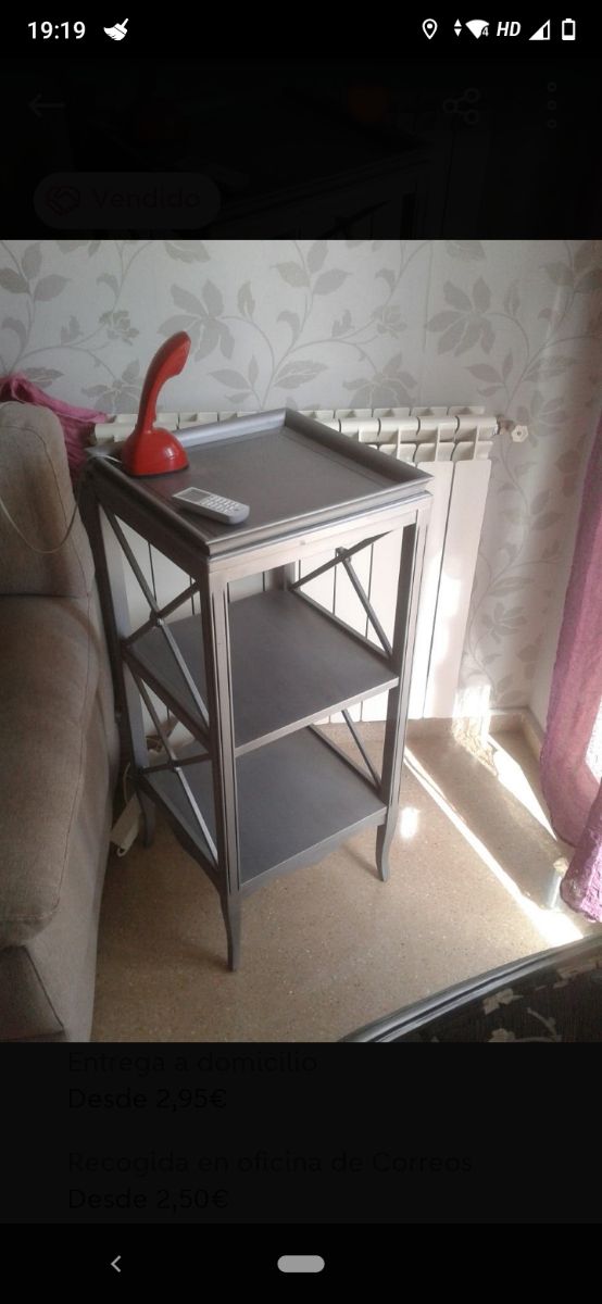 mesa auxiliar gris plata