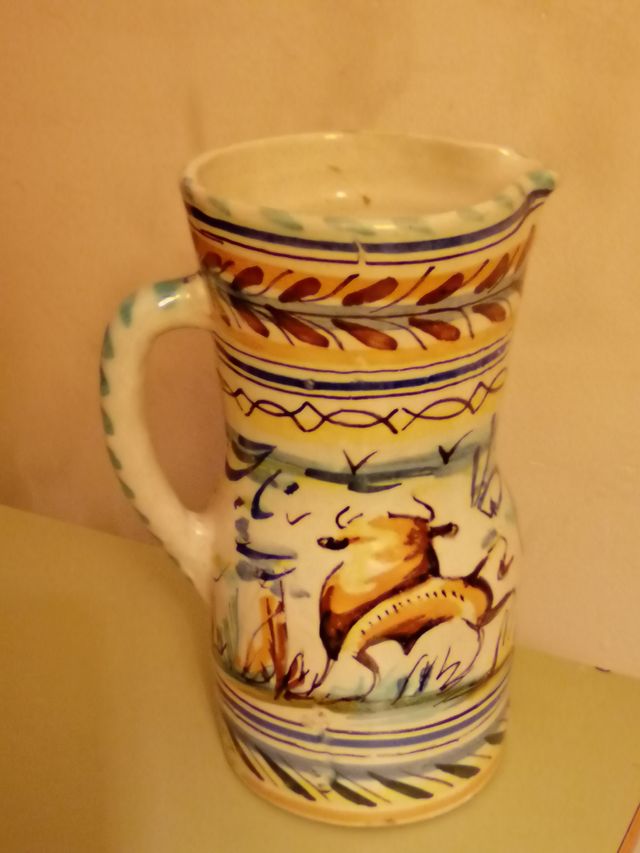 Jarra de cerámica de Triana