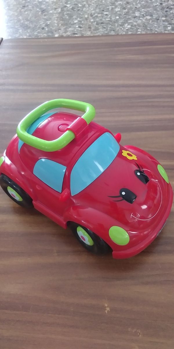 Mi primer coche teledirigido marca chicco