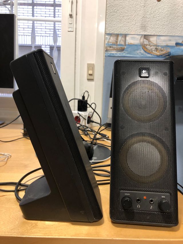 Altavoces Logitech