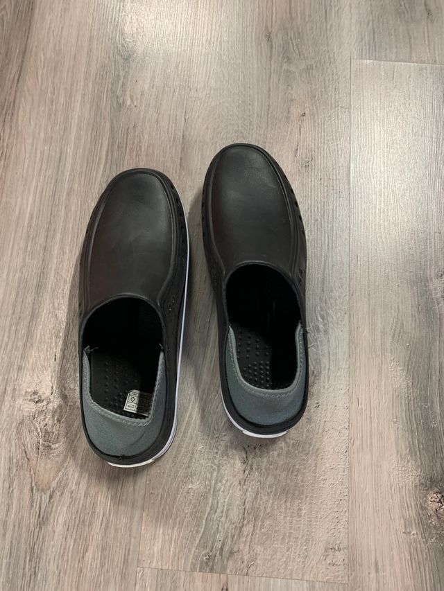 Zapatos de goma impermeables